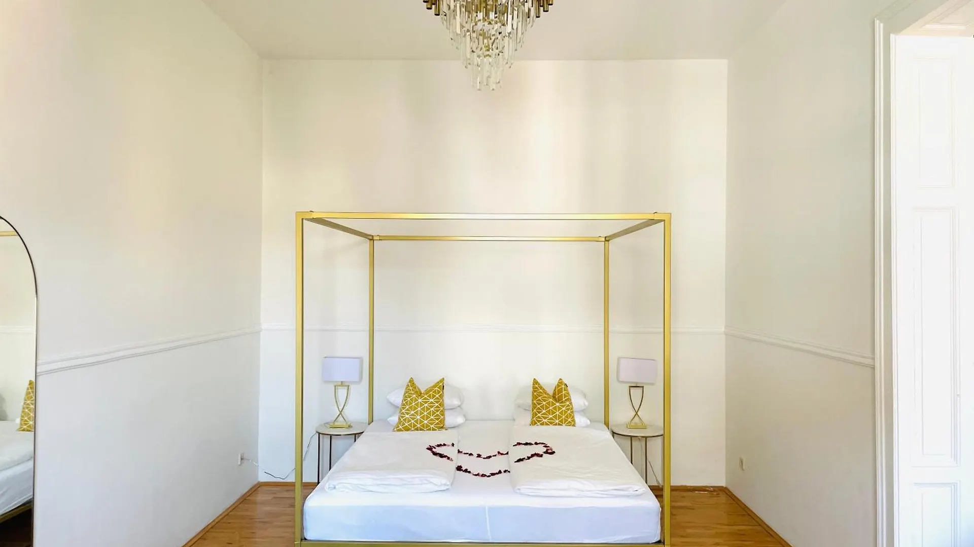 Apstay City Center Deluxe ǀ Free Parking ǀ Self Check-In Graz