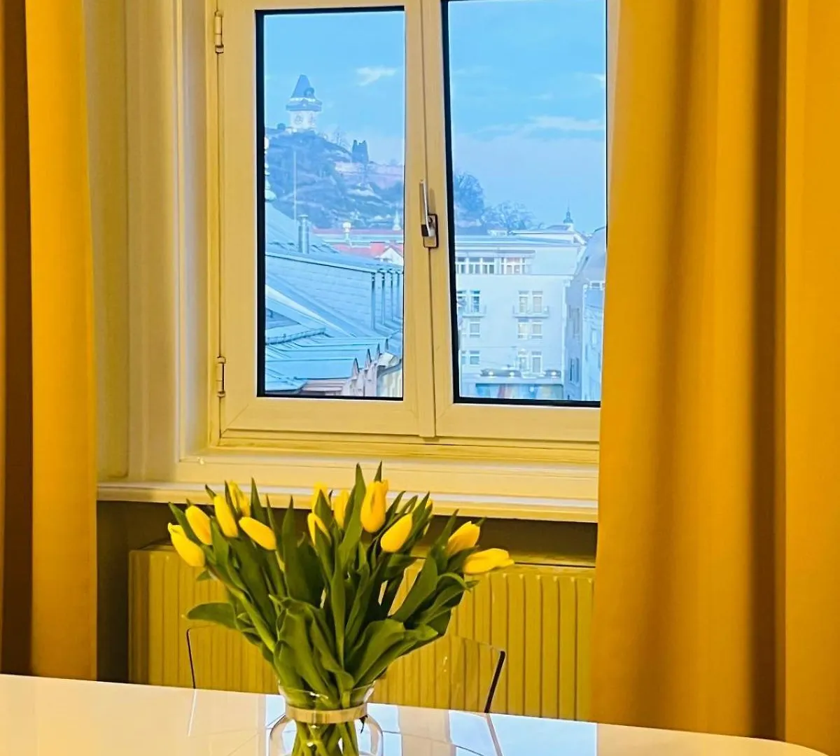 Apstay City Center Deluxe ǀ Free Parking ǀ Self Check-In Graz 0*,