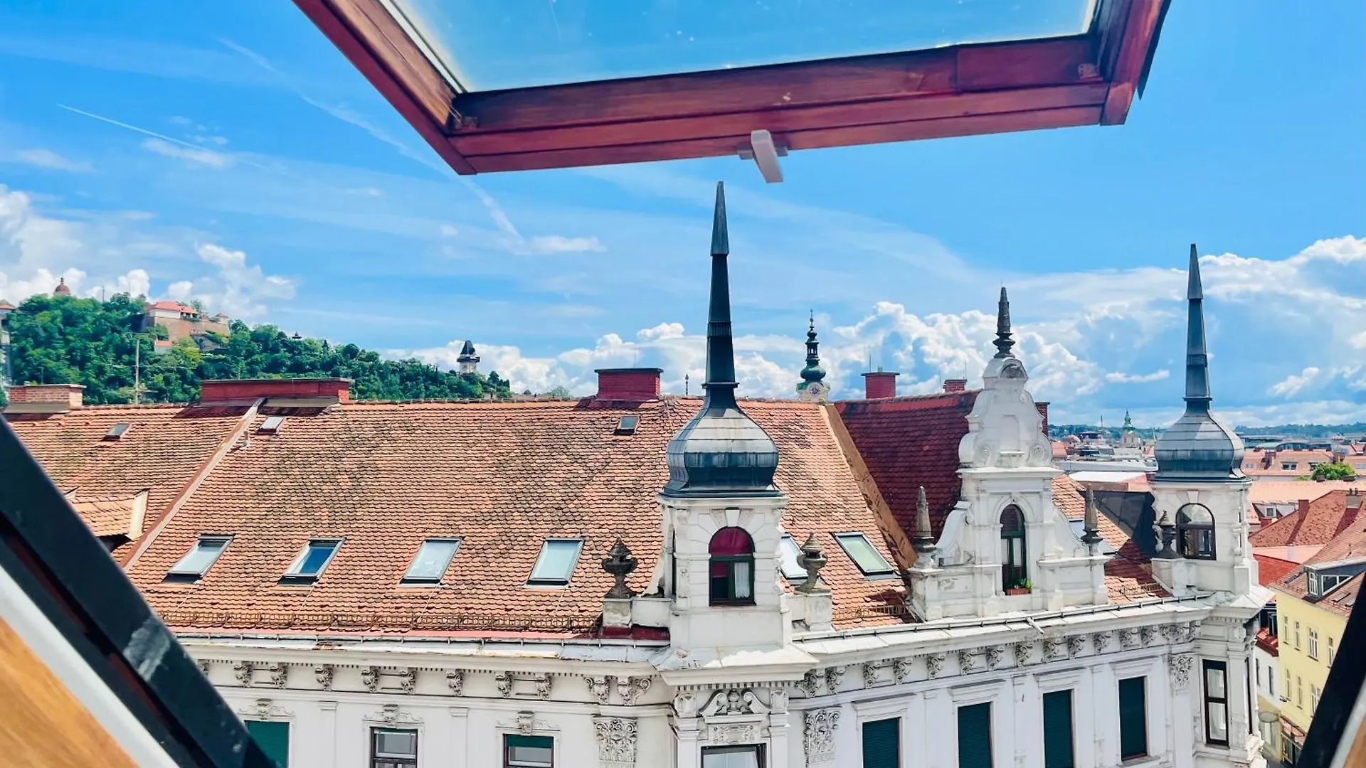 Aparthotel Apstay City Center Deluxe ǀ Free Parking ǀ Self Check-In Graz Austria